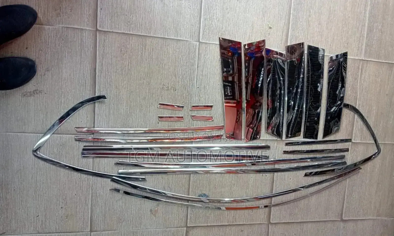 Body Chrome Mouldings Fortuner 2016 Full Set