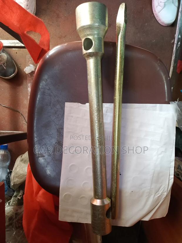 Truck Wheel Spanner With Tommy Bar 21*41mm