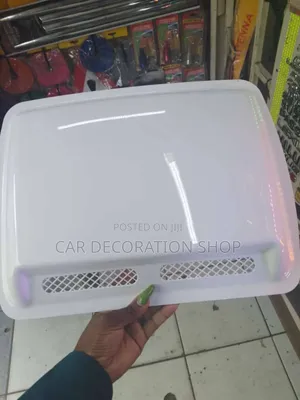 White Centre Bonnet Hood Scoop Decor