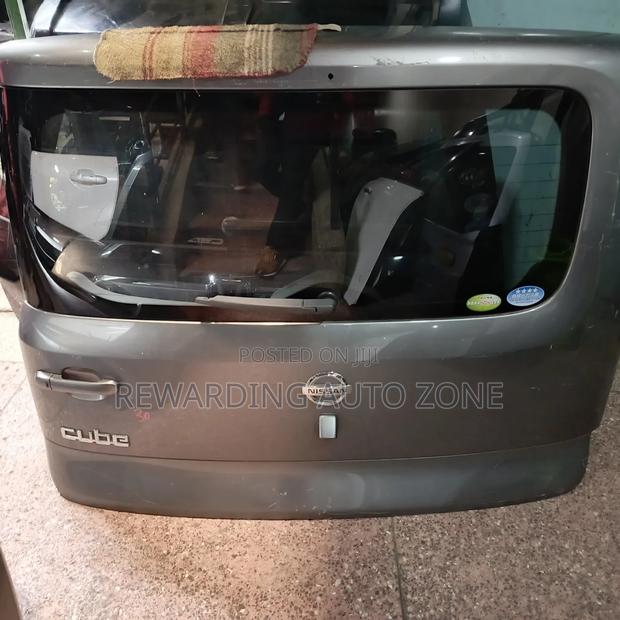 Nissan Cube Boot(Tailgate). - main view
