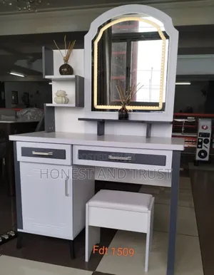 Executive Dressing Table With Sliding Mirror