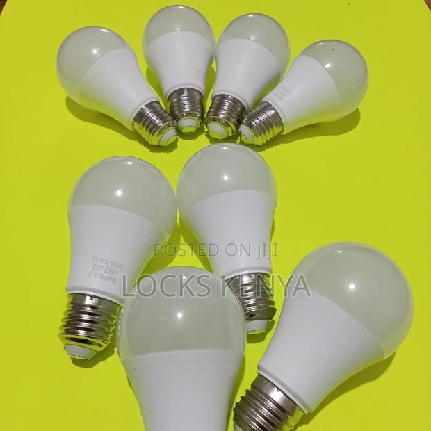 Tuya Wifi 220v Smart Bulb