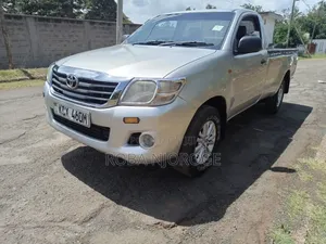 Toyota Hilux 2.5 D-4D SRX 2012 Silver