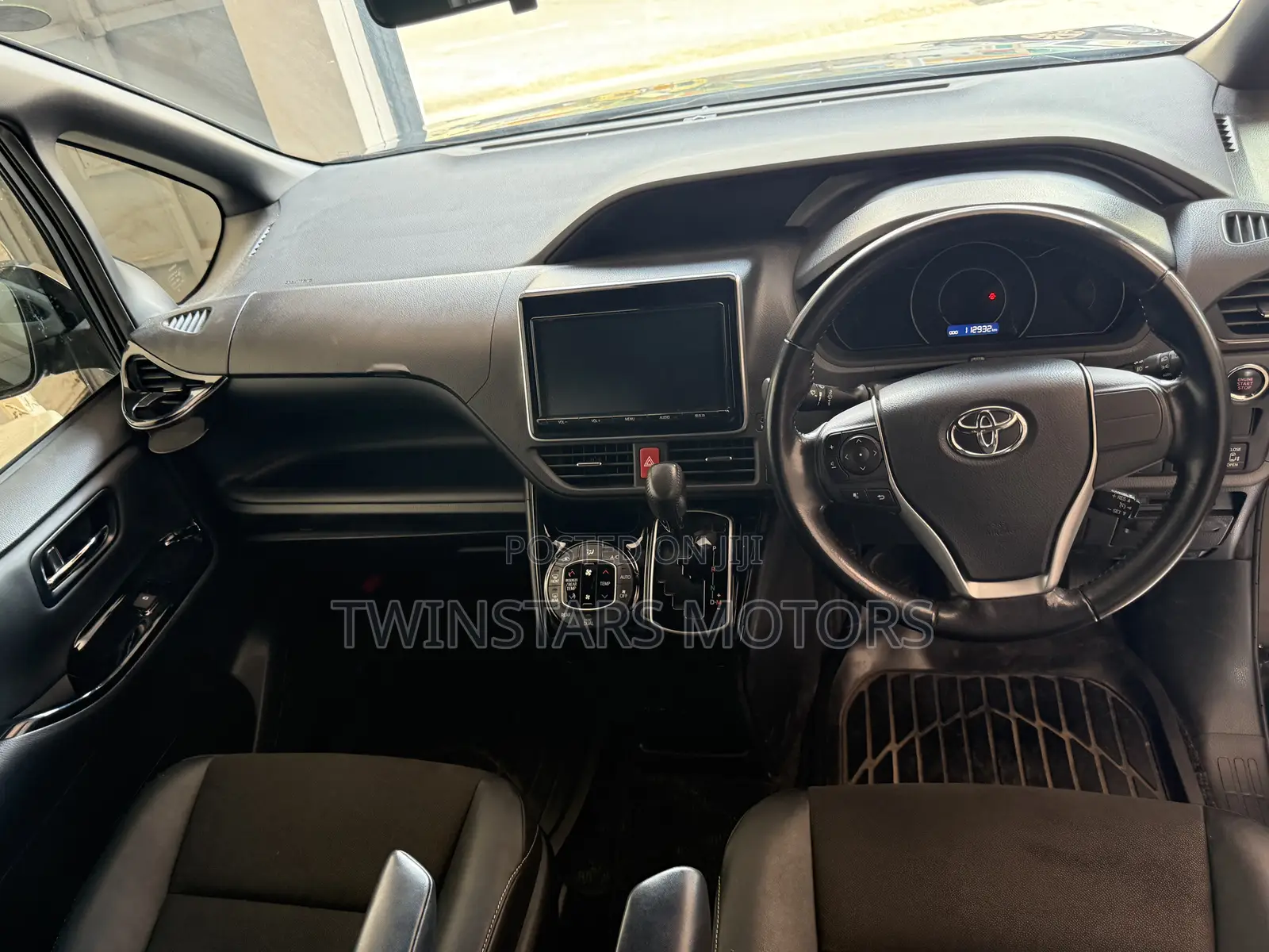 Toyota Noah 2.0 FWD (7 Seater) 2018 Black