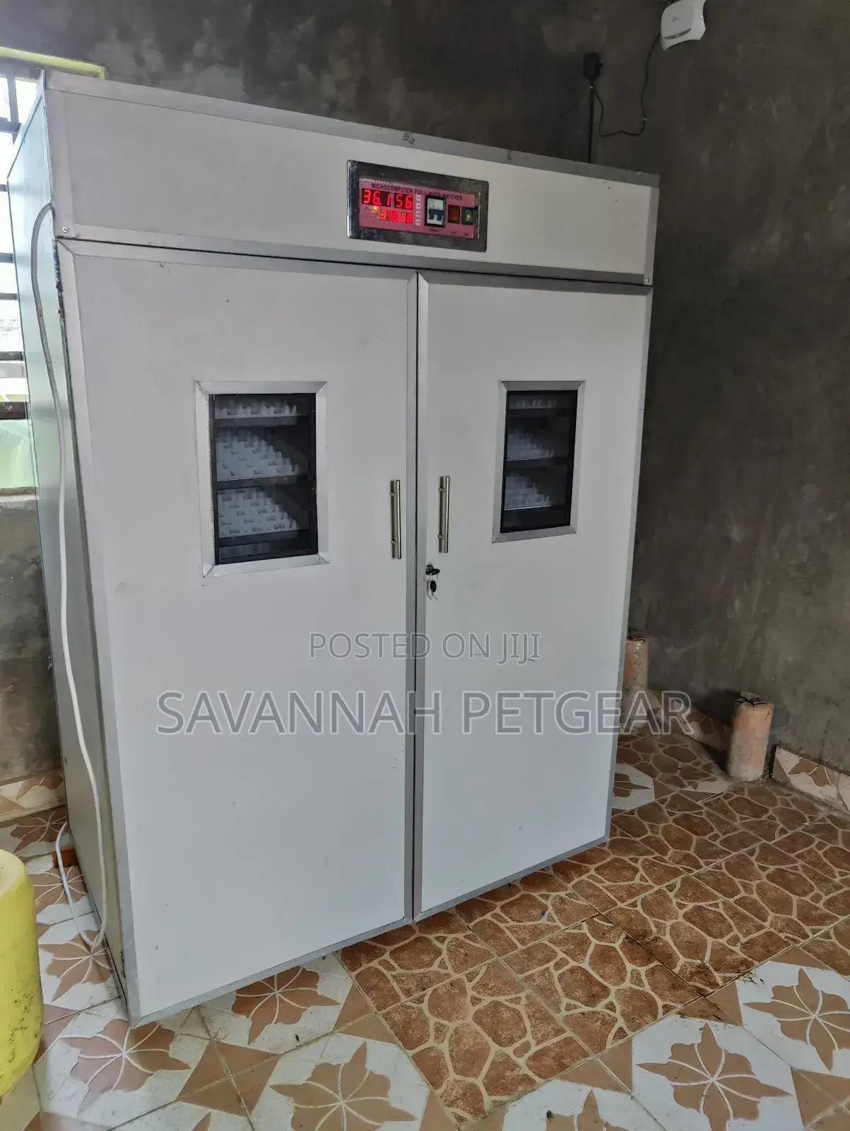 2112 Fully Automatic Eggs Incubator