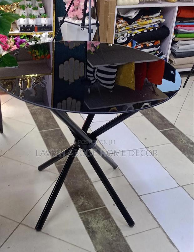 Round Glass Dining Table Black - thumbnail 2