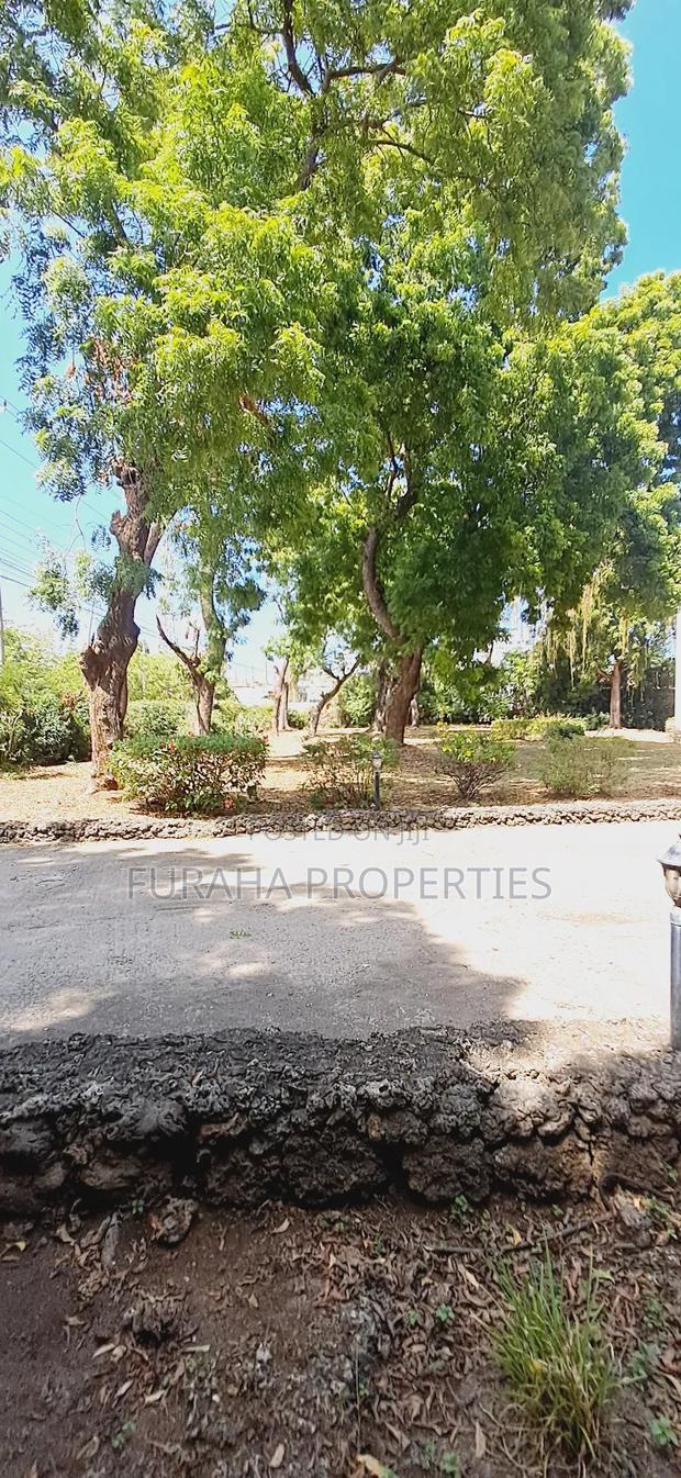 For Sale One Acre Land Nyali - thumbnail 4