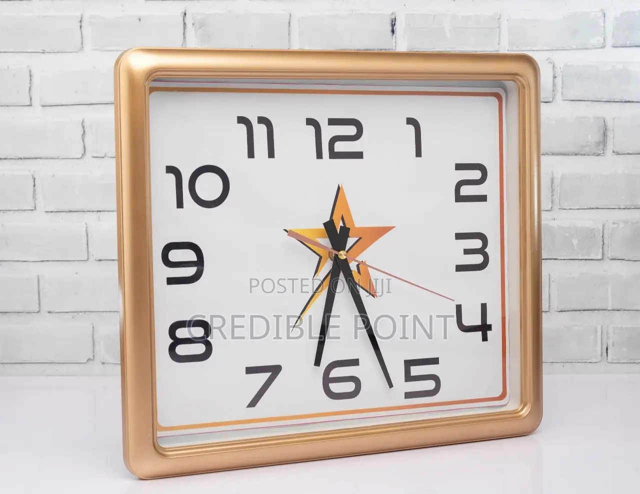 Gold- Lining Wall Clock