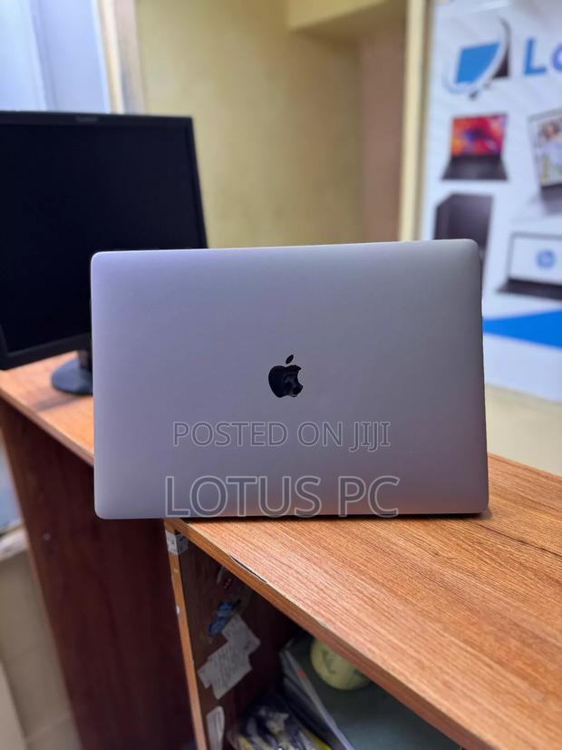 Laptop Apple MacBook Pro 2018 32GB Intel Core I9 SSD 512GB - thumbnail 4