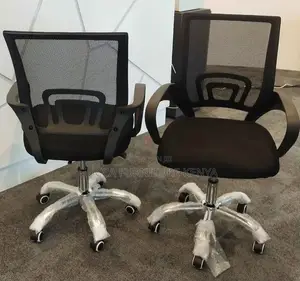 Office Chairs: Clerical Simple Office Chair With Wheels