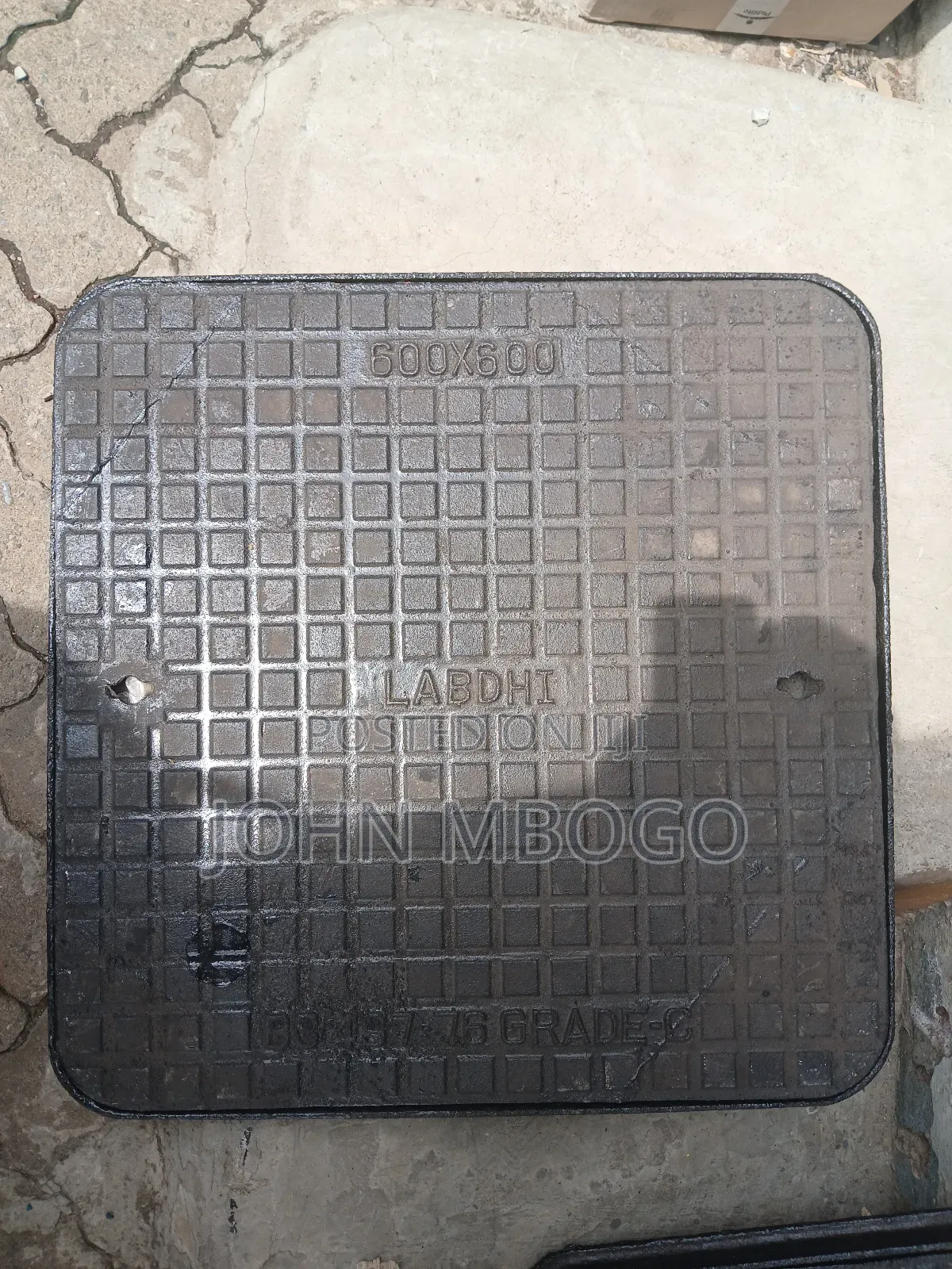 Cast Iron Manhole Corver 24"