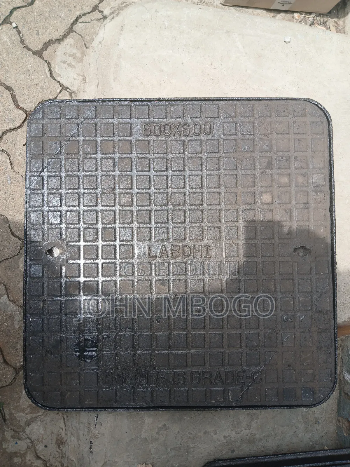 Cat Iron Manhole Cover - 600mm by 600mm