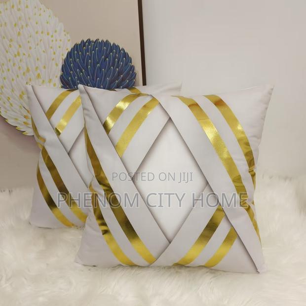 New Design Gold White Throwpillow Covers