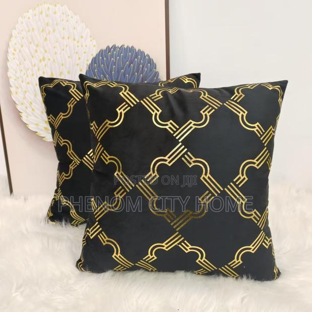 Gold Black Import Throwpillow Covers
