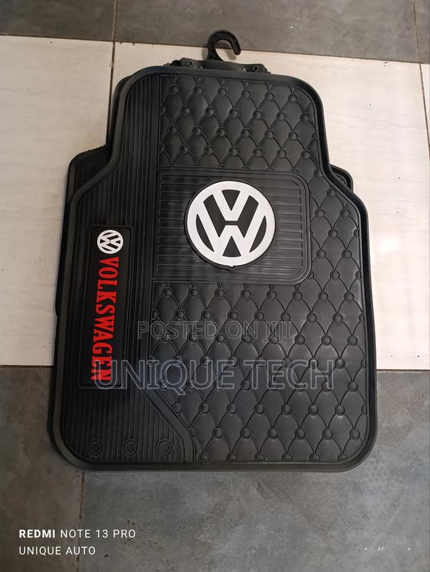 Vw Heavy-Duty Rubber Mats – Ultimate Dirt Spill Protection