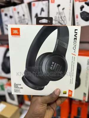 JBL Live 670 Nc Headphones