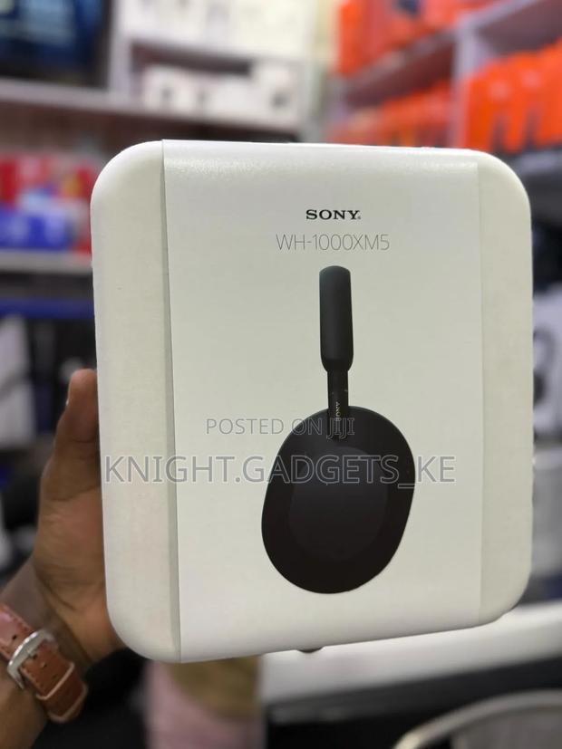 Sony Wh 1000xm5 Headphones - main view