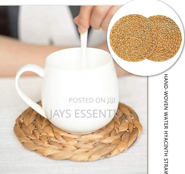 6pc Round Hand Straw Table Mats - thumbnail 8