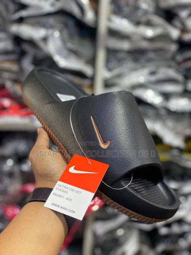 New Nike Slides - thumbnail 2
