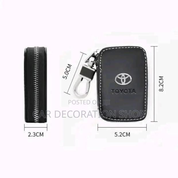 Car Key Alarm Leather Case With Toyota Logo - thumbnail 2