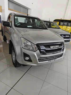 New Isuzu D-MAX 2025 Silver