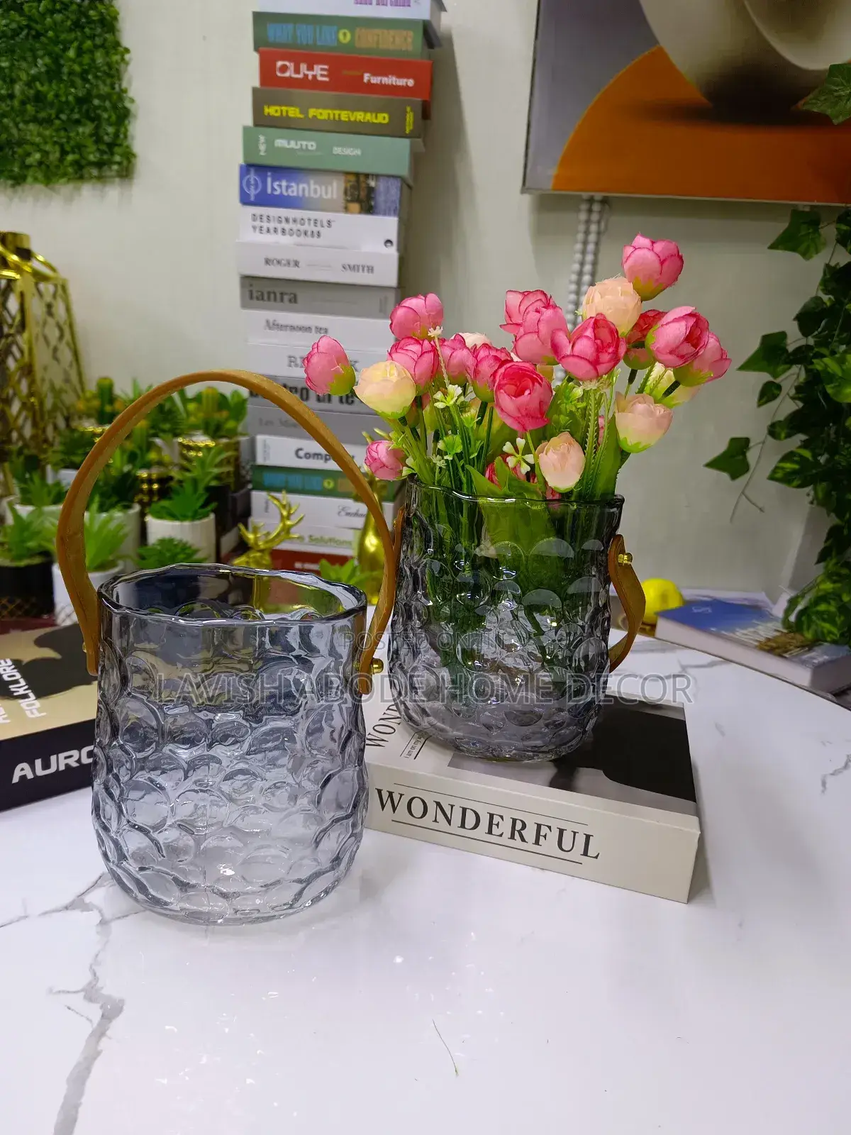 Stylish Clear Flower Vase With Leather Strap