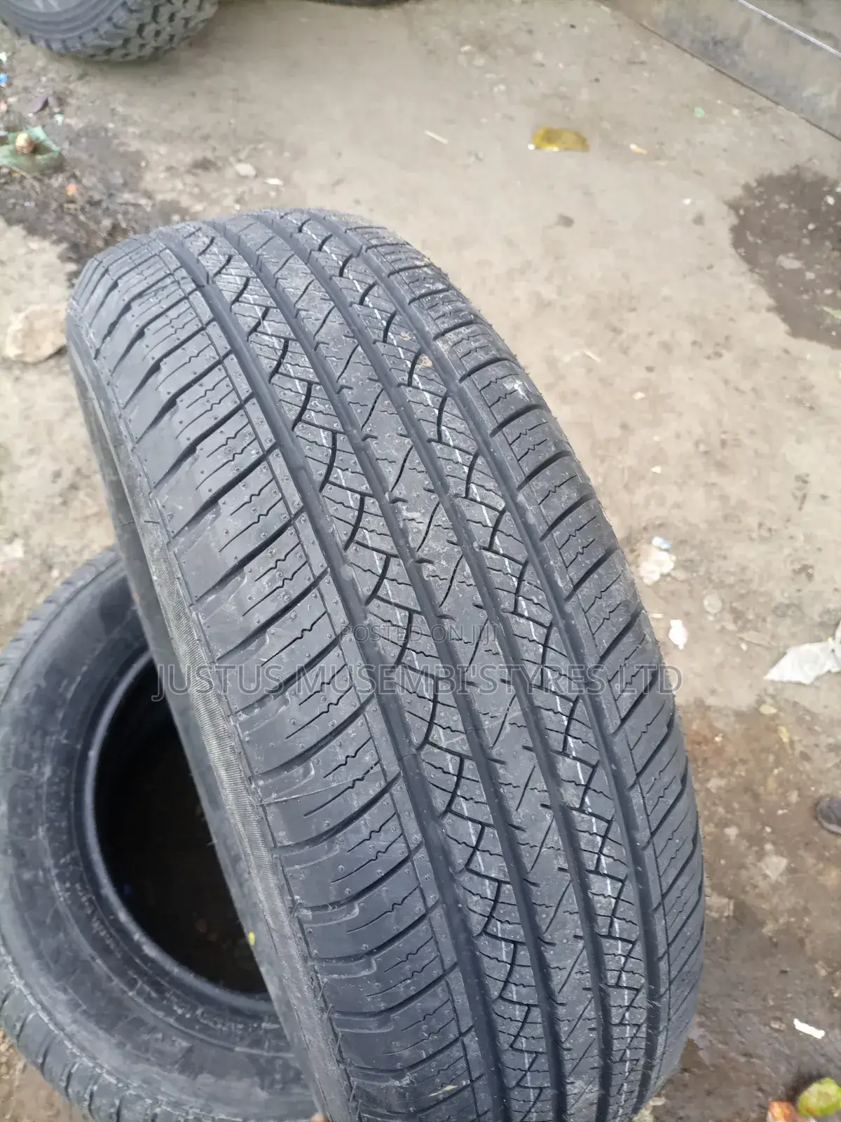 235/60r18 Maxtrek Tyres