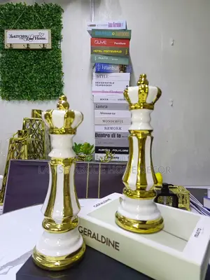 Chess King Sculpture Decor