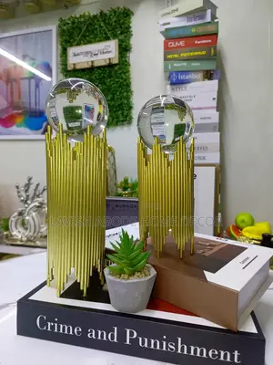Short Crystal Ball Metallic Decor Piece