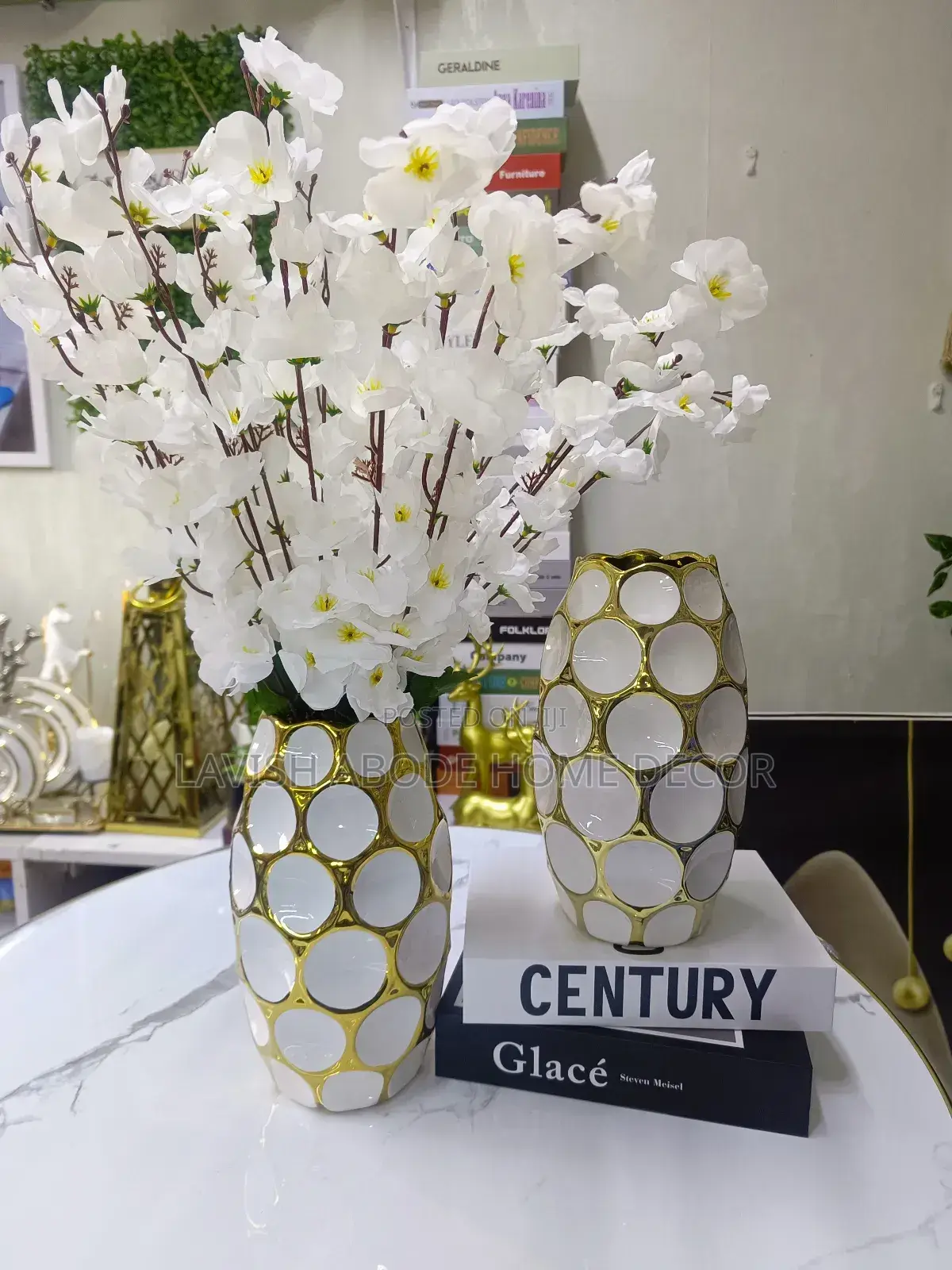 Luxury Gold White Flower Vase With Flowers