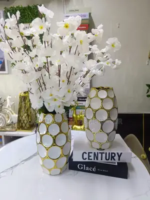 Luxury Gold White Flower Vase With Flowers
