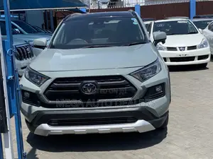 Toyota RAV4 2019 Green