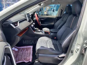Toyota RAV4 2019 Green
