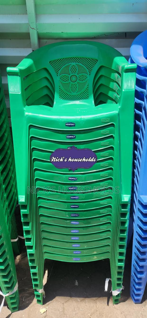 2028 Green Kenpoly Plastic Chair, Plastic Chairs