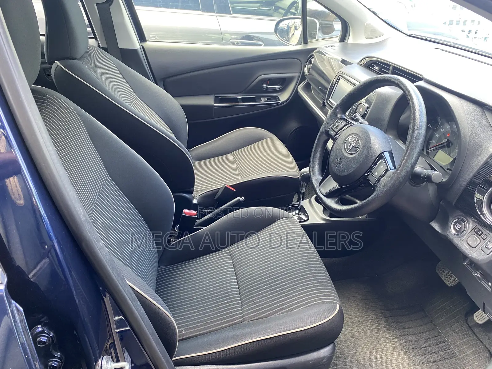 Toyota Vitz 2018 Blue