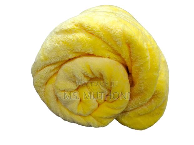 *Fleece Coloured Throw Blankets* Size: 6x6; - thumbnail 9