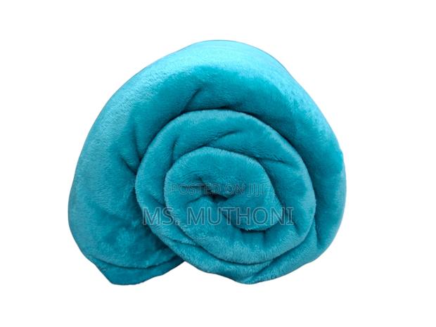 *Fleece Coloured Throw Blankets* Size: 6x6; - thumbnail 5
