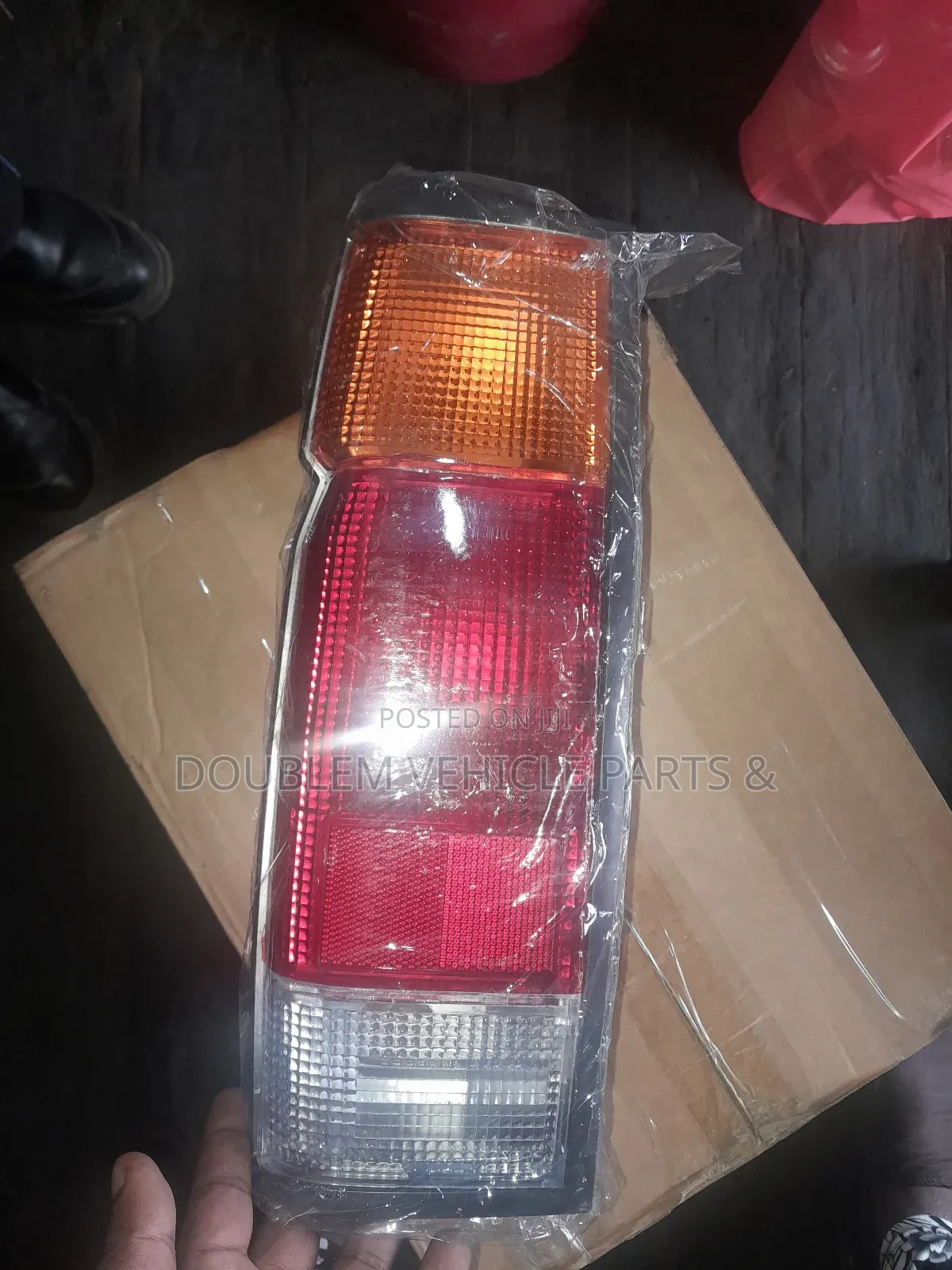 Tail Lamp Nissan Sahara/Z16 3 Colour