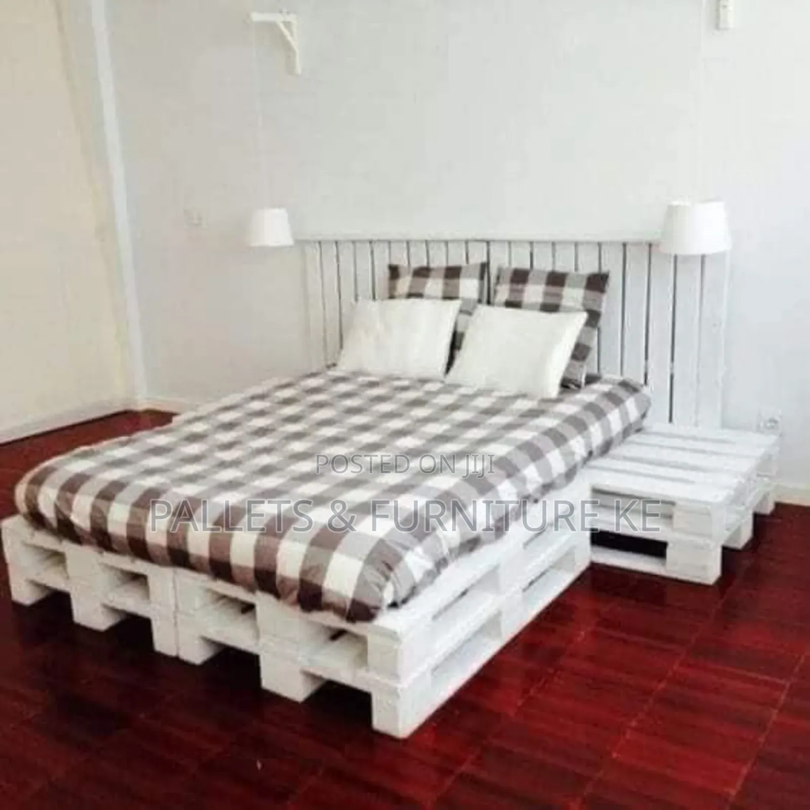Frost Wood Pallet Bed