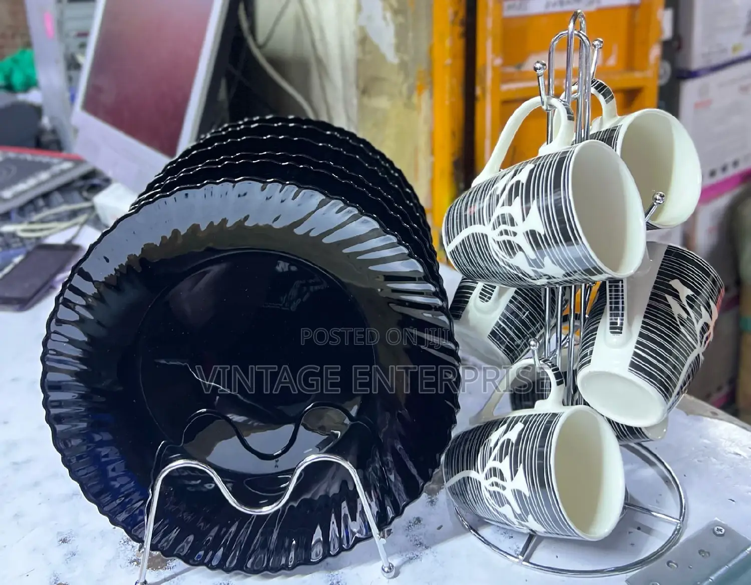 12pcs Cups and Plates.