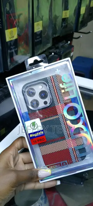 Premium Carbonfiber Tribal Case, Magsafe for iPhone 16 Pro