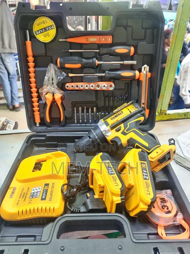 Dewalt 21v Cordless Drill Set/Dewalt Rechargable Drill - main view