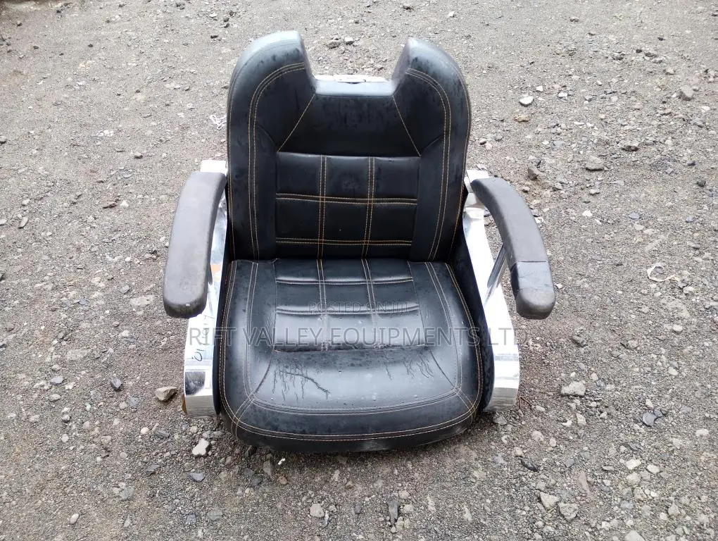 Hair Dressing Chair Missing Stand