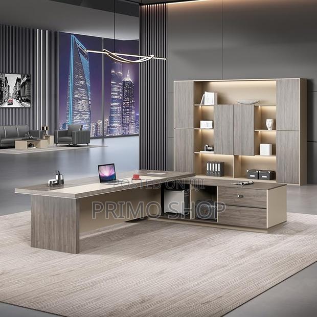 Executive Desk; 1.8m Imported Executive Office Desk - thumbnail 2