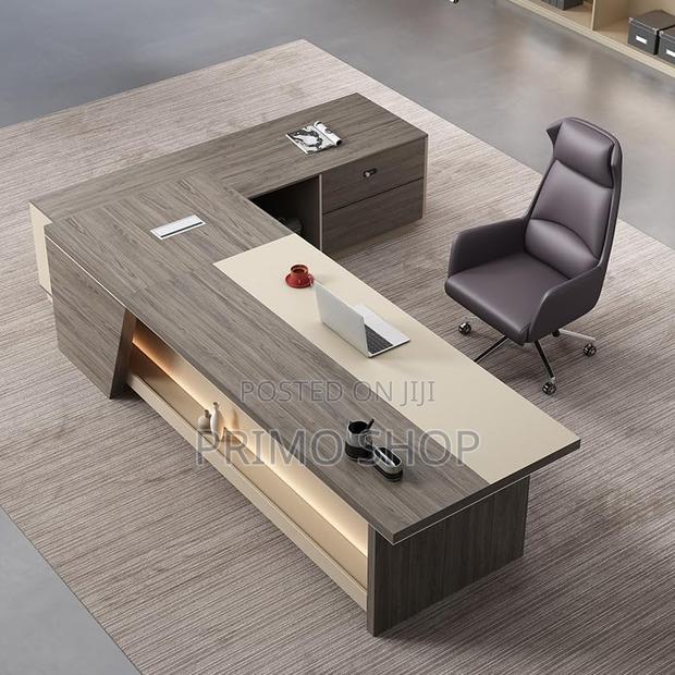 Executive Desk; 1.8m Imported Executive Office Desk - thumbnail 3