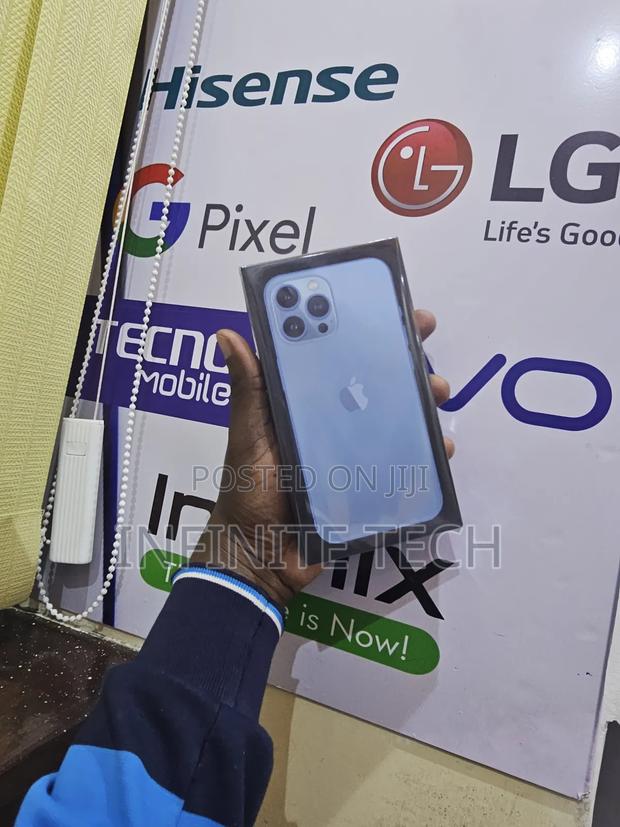 New Apple iPhone 13 Pro Max 256 GB Black - main view