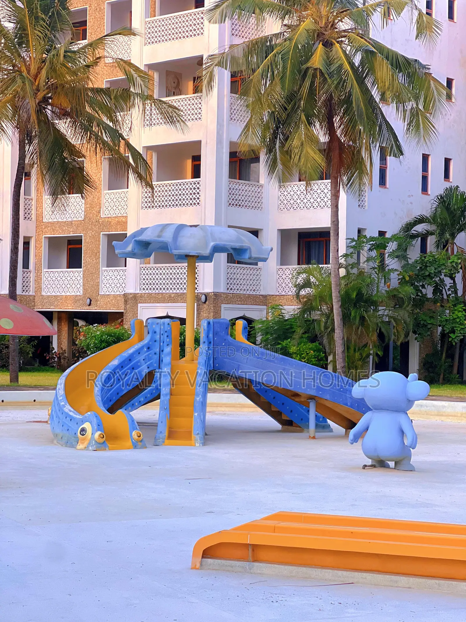 2 Br Beach Airbnb Apartment at Sultan Palace, Kikambala