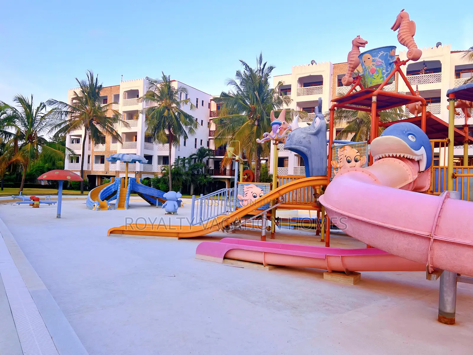 2 Br Beach Airbnb Apartment at Sultan Palace, Kikambala