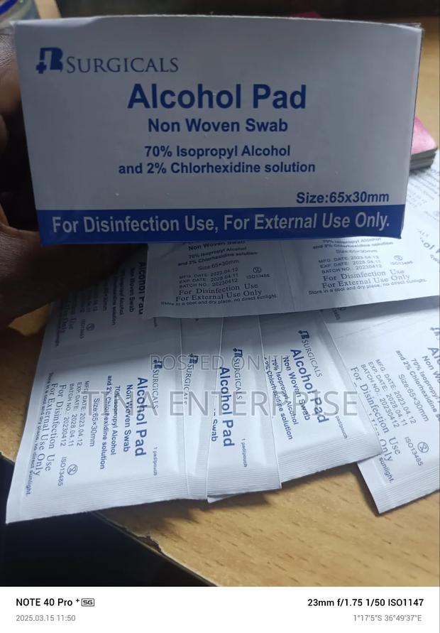 Alcoho Swabs/ Pads - main view