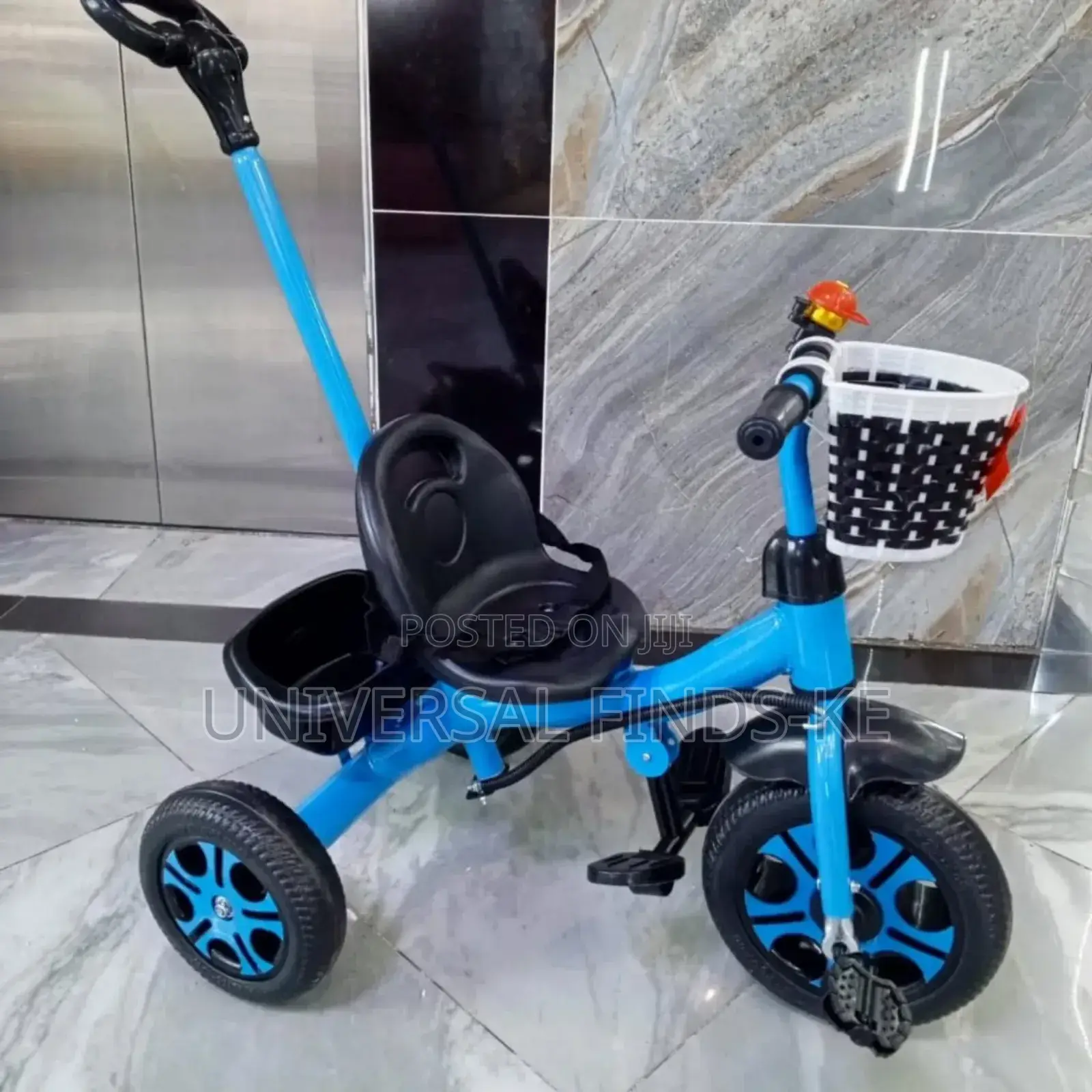 Tricycle for Kids Has a Push Holder